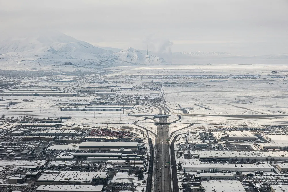 高清摄影  雪中的城市航拍图