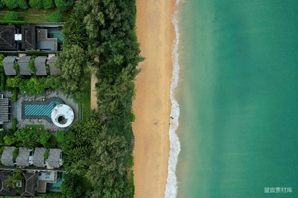高清摄影  热带海滨度假村的空中俯瞰图