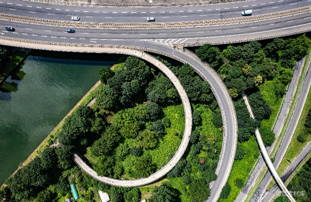 高清摄影 壁纸 城市中的高速公路交汇处俯瞰图