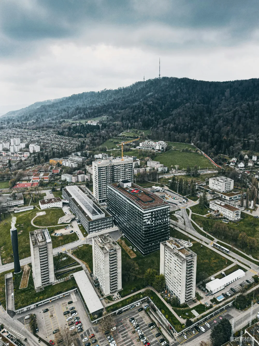 高清摄影  城市建筑白天的航拍视角