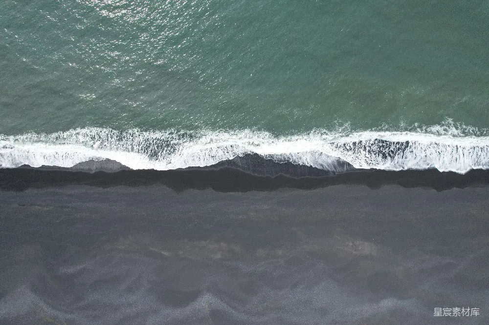 高清摄影 壁纸 海上的波浪的空中俯瞰图