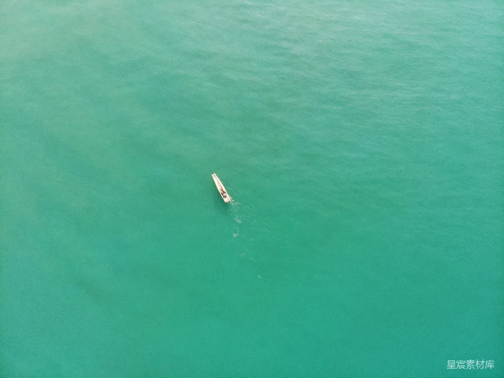 高清摄影 自然 旅行 壁纸 白天海面上的船只航拍视角