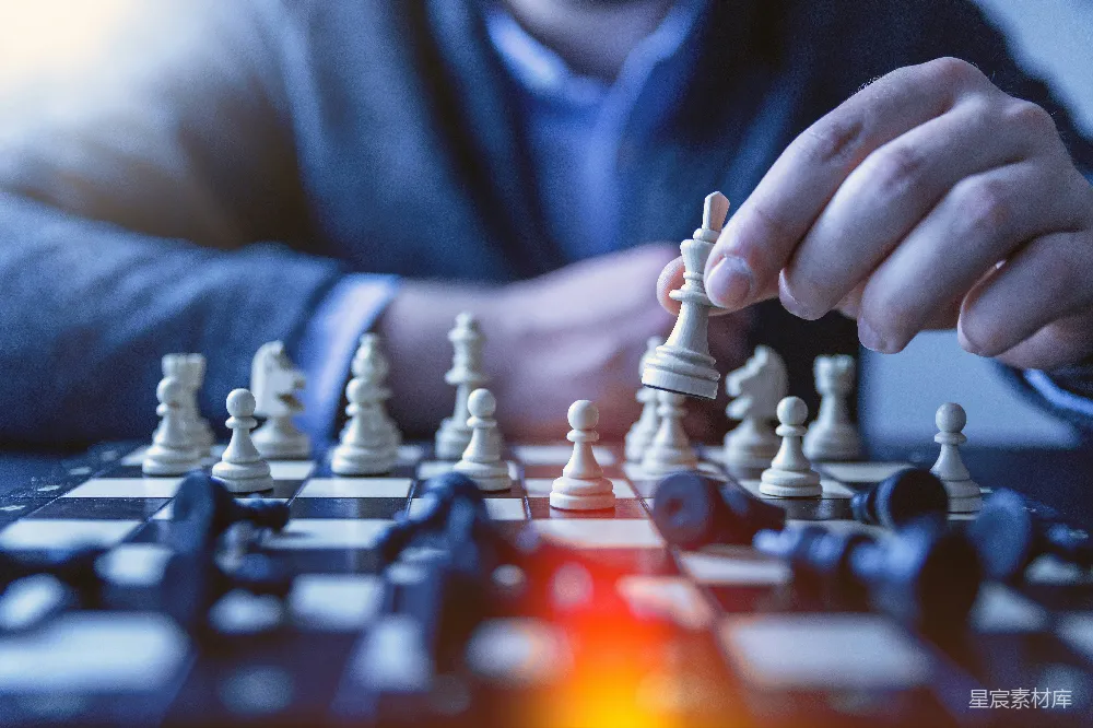 高清摄影  人下棋的景深摄影