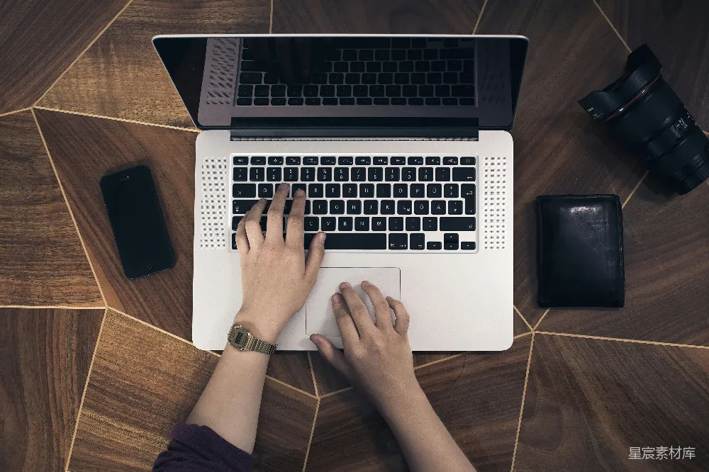 高清摄影  使用MacBook Pro的人