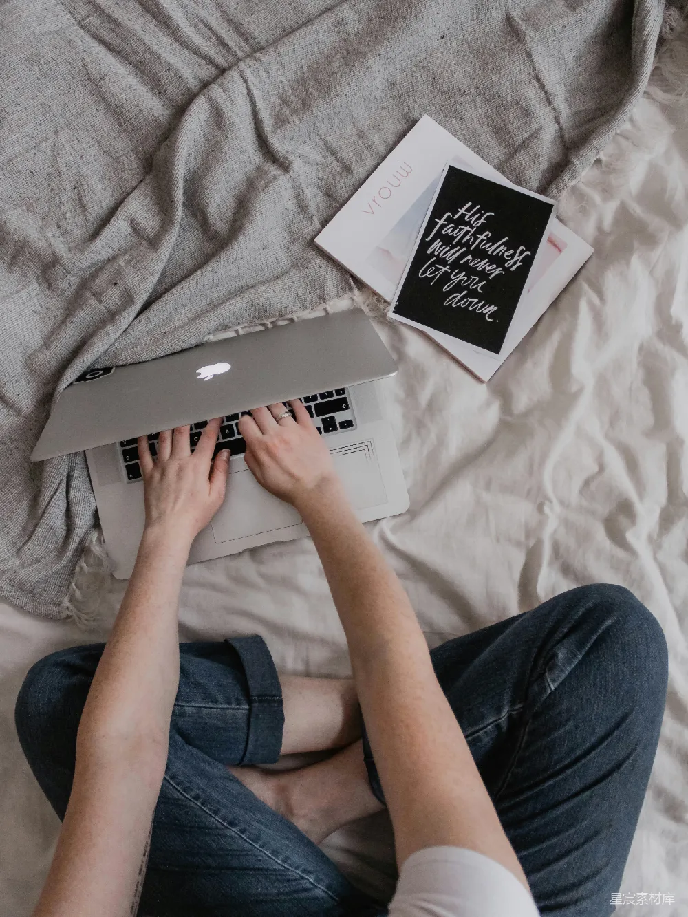 高清摄影  使用MacBook Air的人