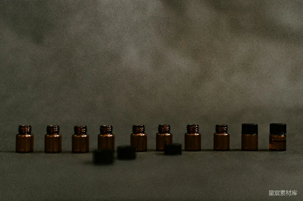 高清摄影  琥珀色玻璃瓶