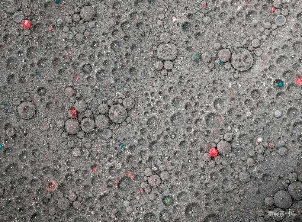 高清摄影  银色和红色的圆形硬币