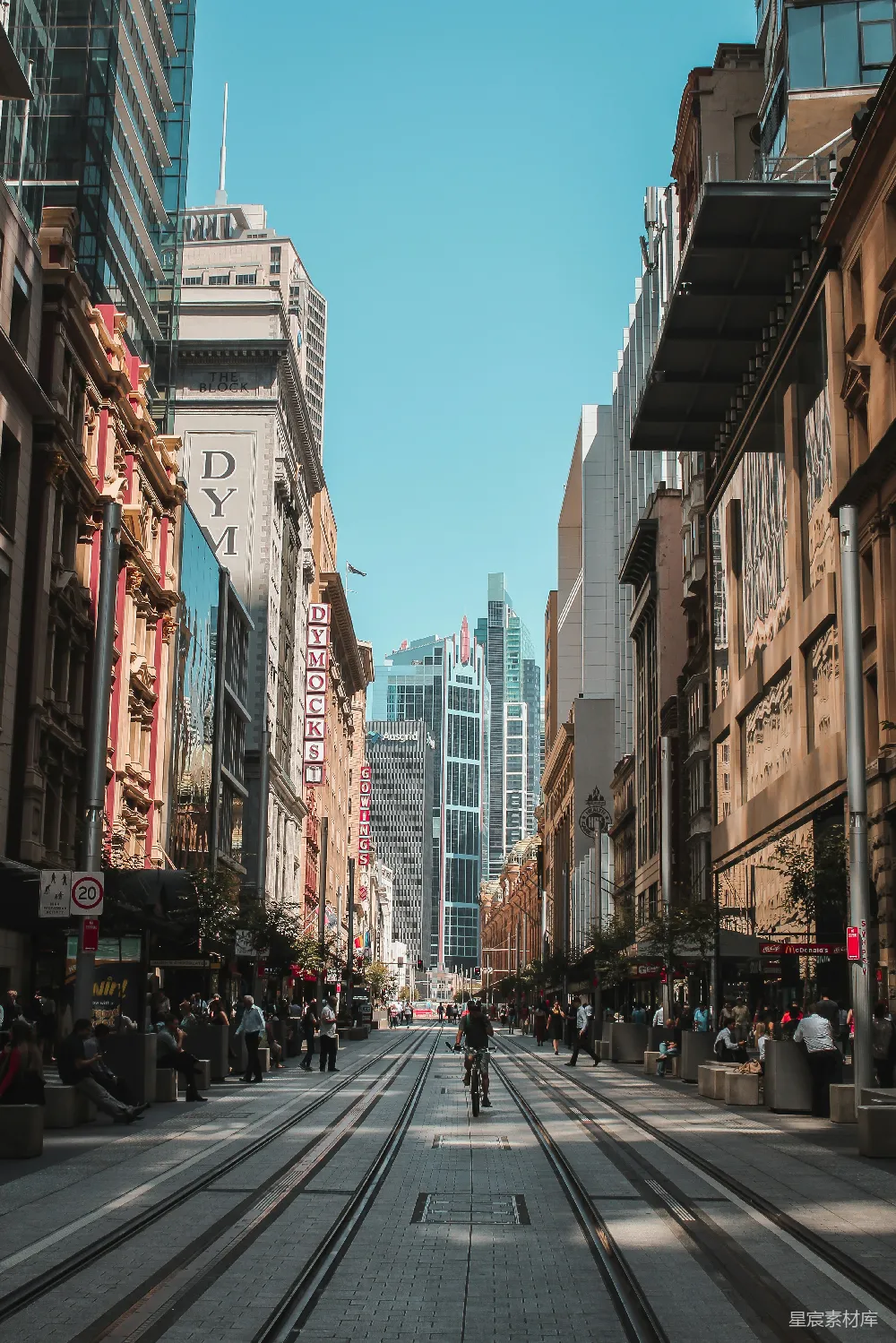 高清摄影 路旁的人们