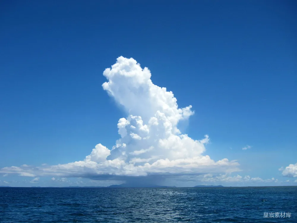 高清摄影  白天的蓝天白云下的碧海