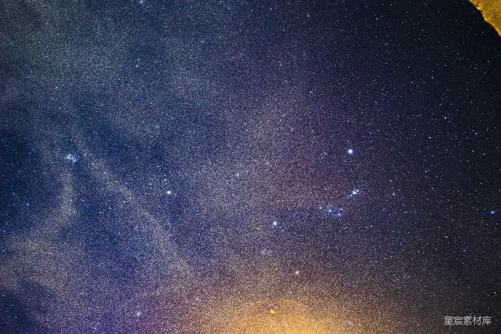 高清摄影  星空映照着夜晚的星空