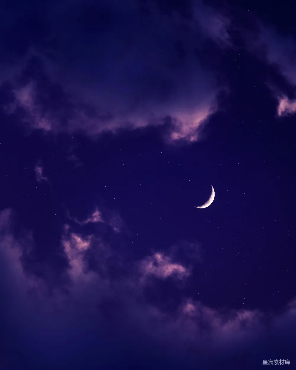高清摄影  满月在黑暗的夜空中