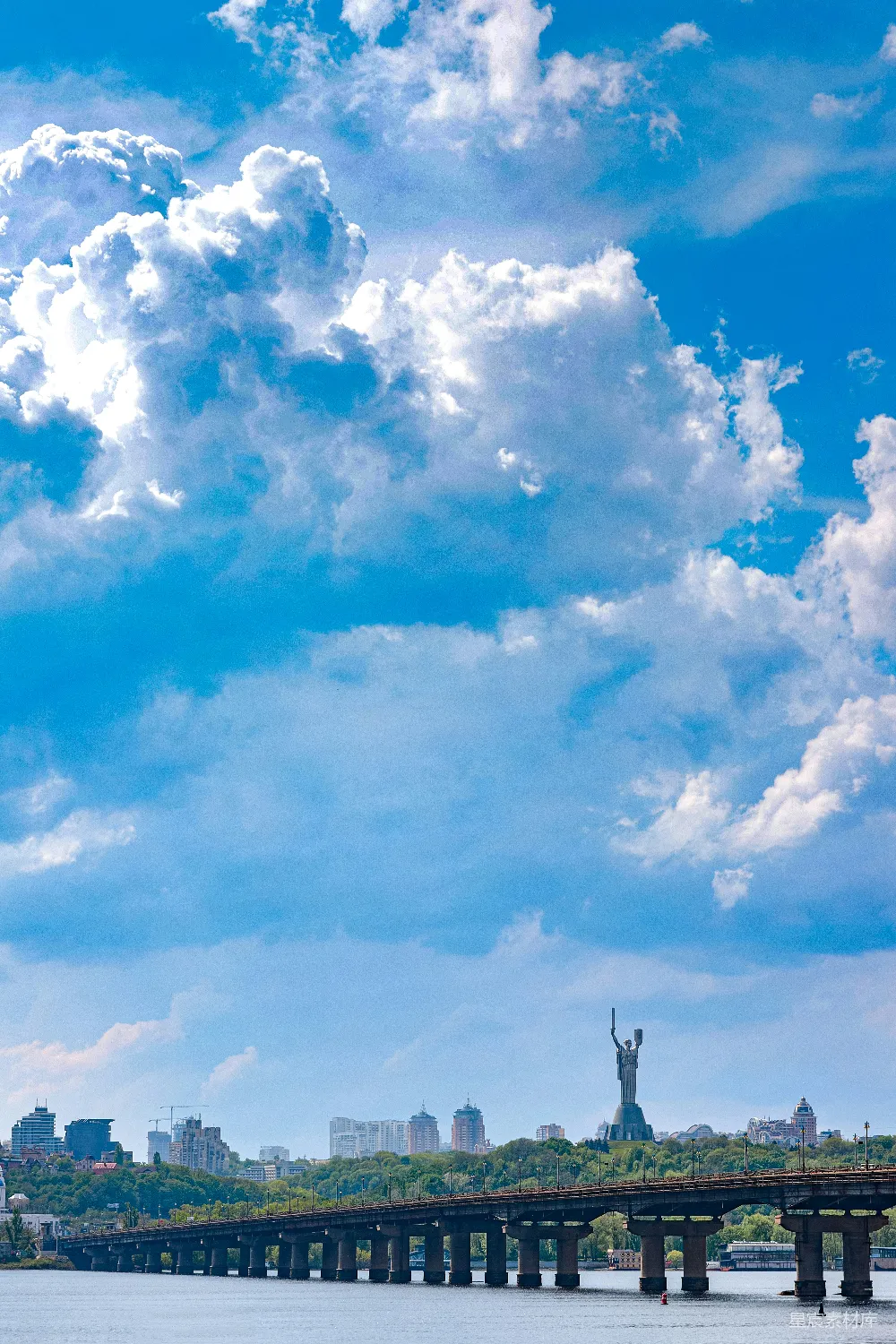 高清摄影  白天的蓝天白云