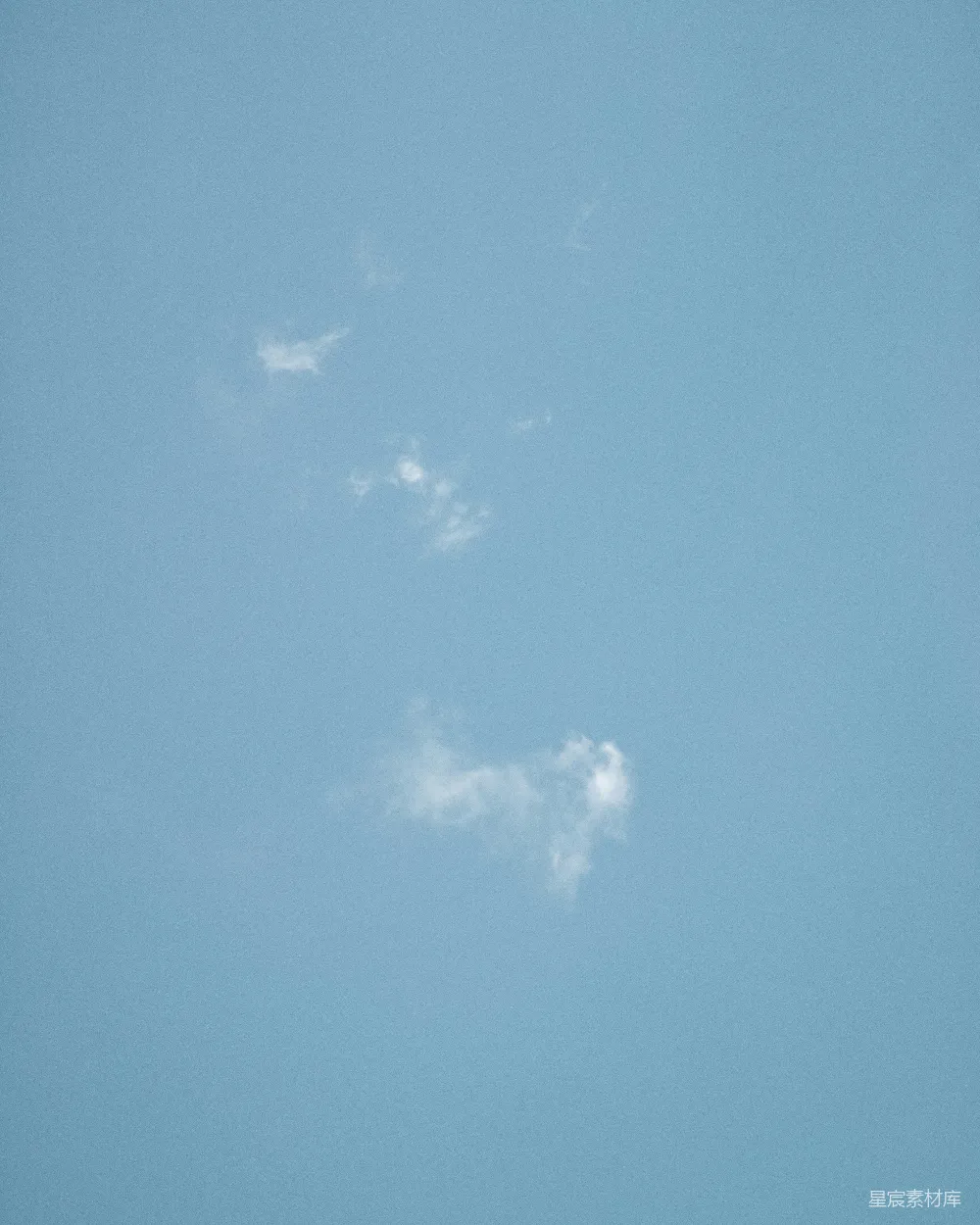 高清摄影 自然 一架飞机在空中高飞。