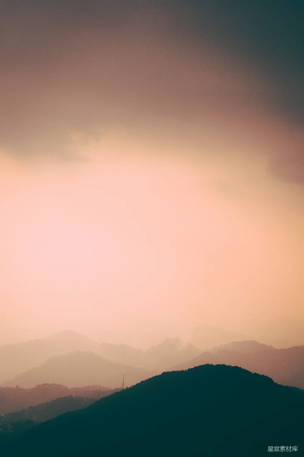 高清摄影 旅行 自然 壁纸 白天山的轮廓
