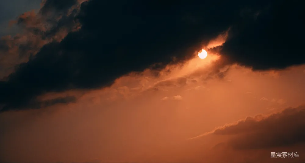 高清摄影 壁纸 自然 夕阳西下时天上的太阳