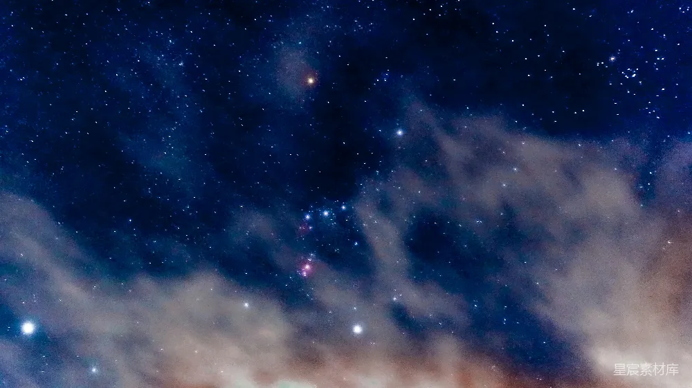 高清摄影  蓝白相间的星空夜空