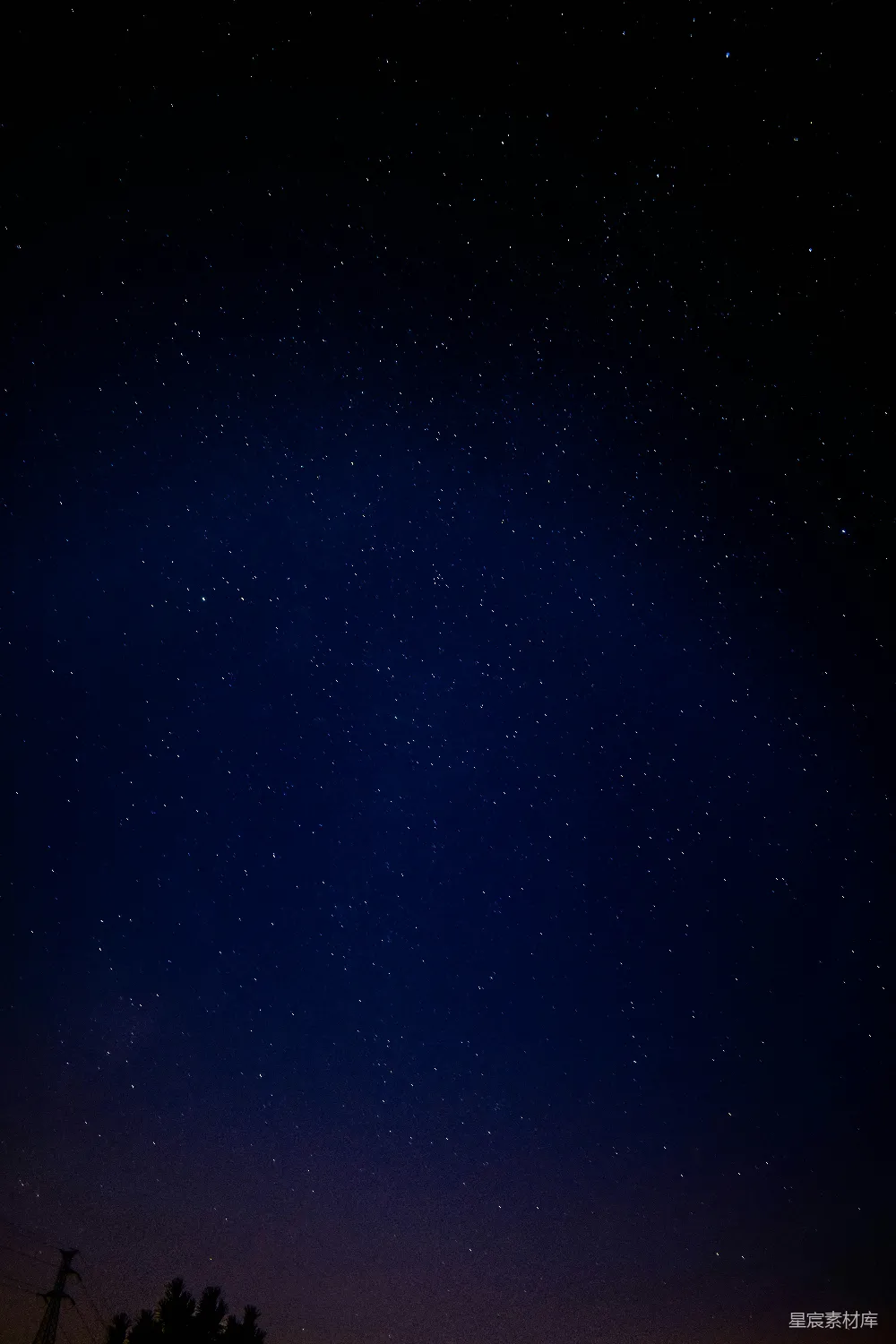高清摄影  夜晚蓝天闪烁着星星