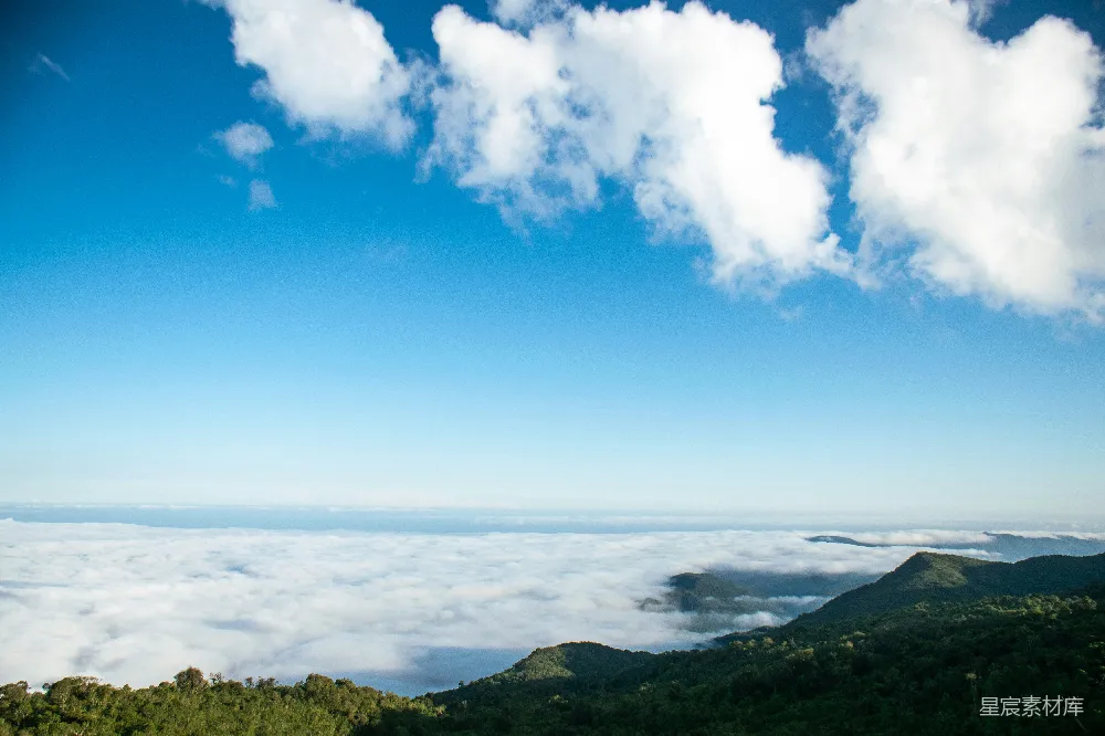 高清摄影  从高处俯瞰云海和群山的景象