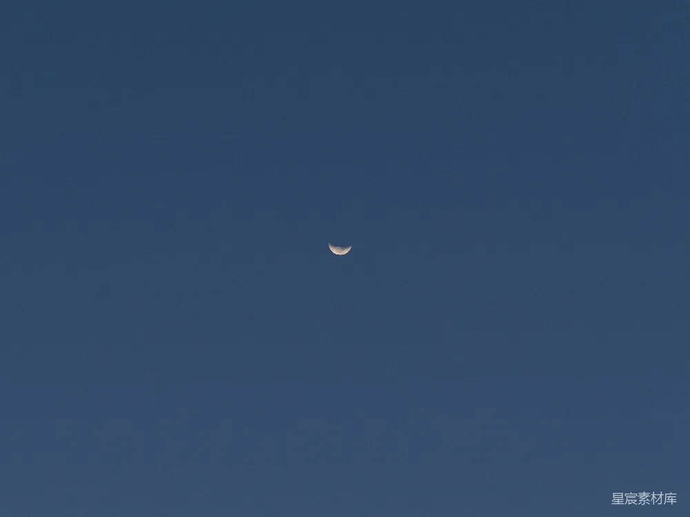 高清摄影  清蓝的天空中的弯月