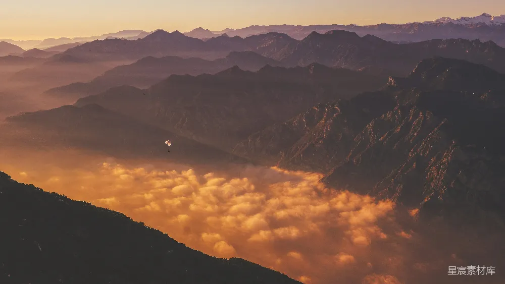 高清摄影  山的航拍图