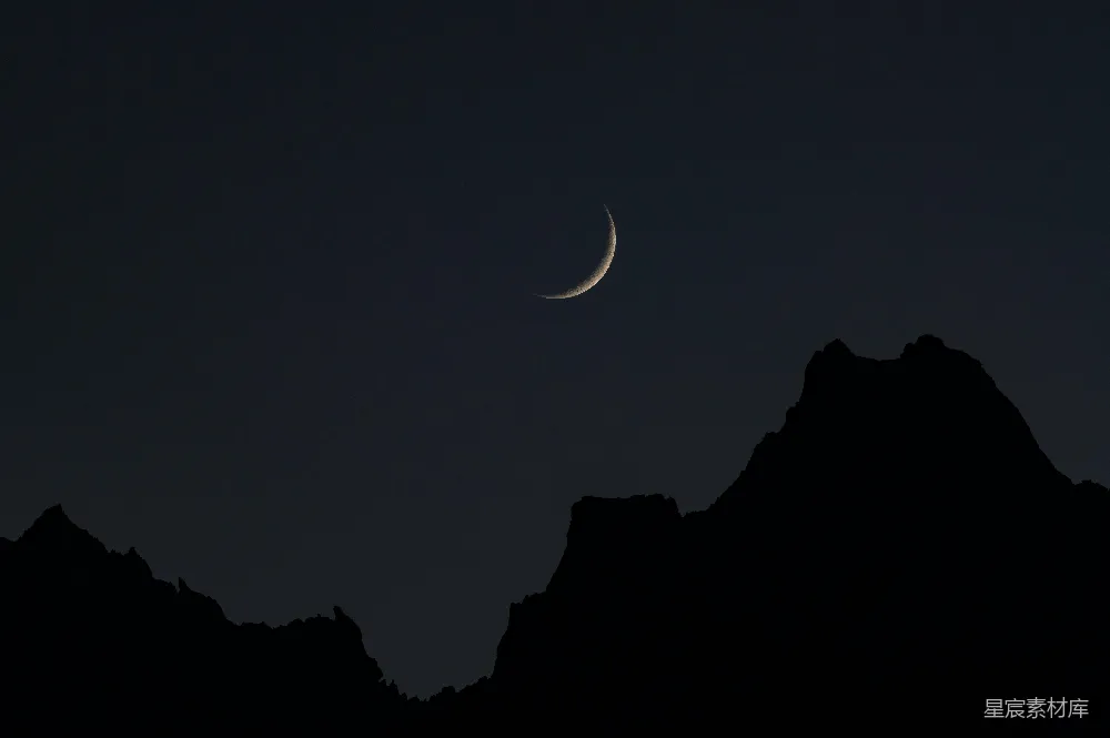 高清摄影  夜间山的剪影