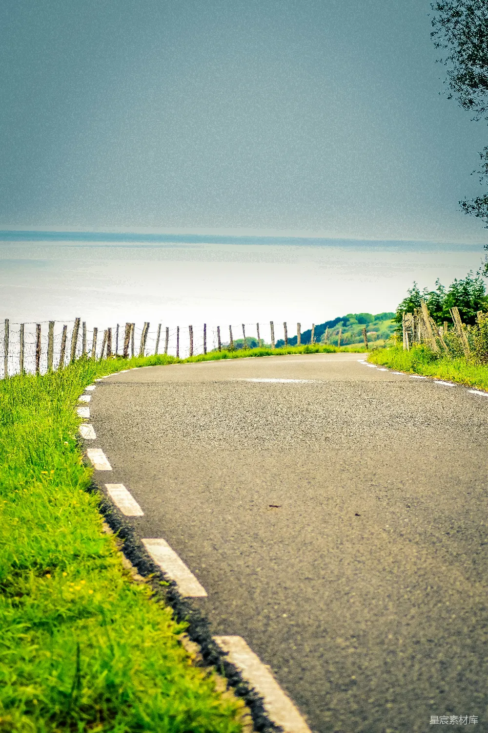 高清摄影  白天拍摄的浅景深道路照片