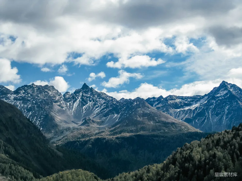 高清摄影  蓝天下的群山