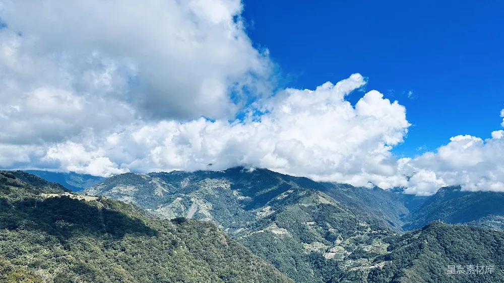 高清摄影  山峦与云雾的景色