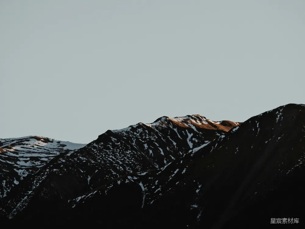 高清摄影  蓝天下的雪山