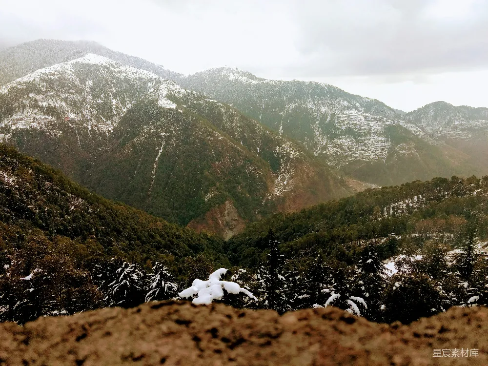 高清摄影  白天的青山绿水