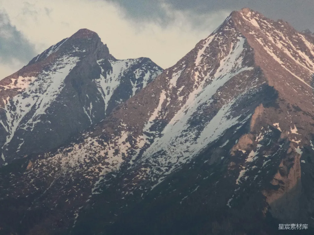 高清摄影  一座雪山