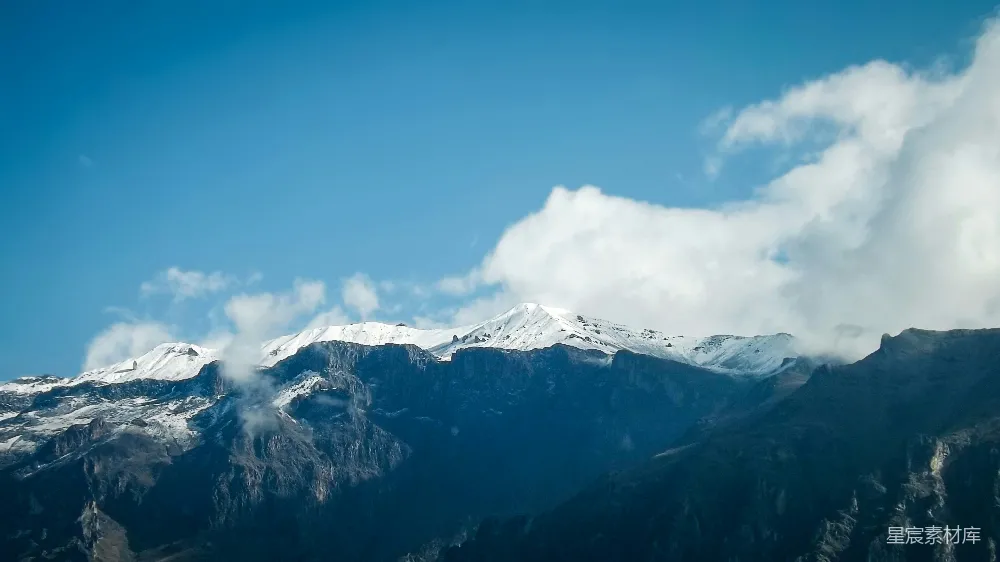高清摄影 旅行 壁纸 自然 山脉云雾缭绕