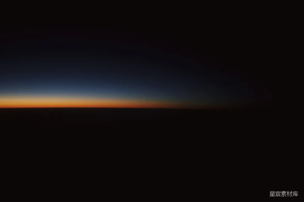 高清摄影  太阳正缓缓落向地球的地平线。