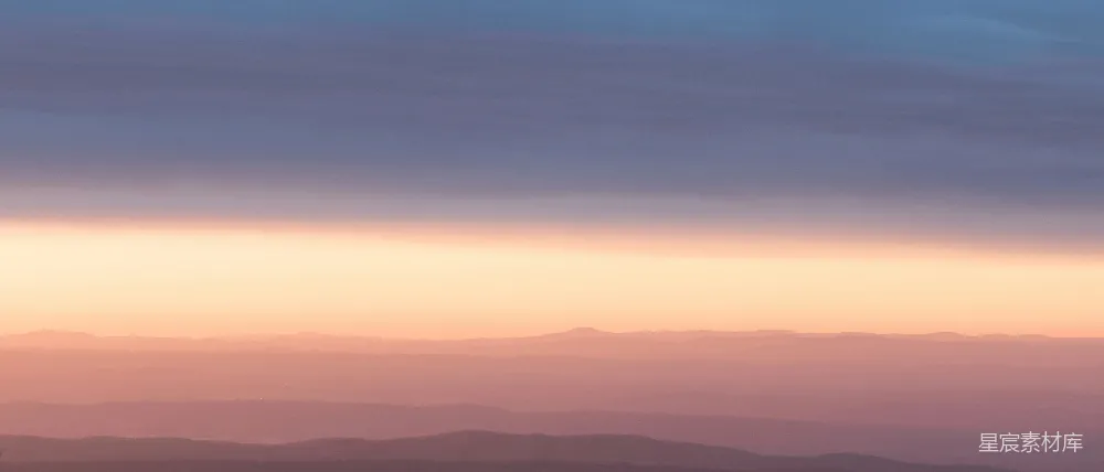 高清摄影  夕阳下的山脉景观