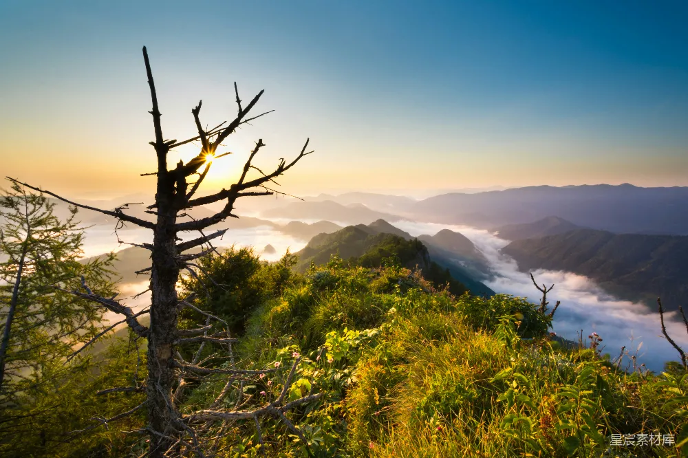 高清摄影  日落山峦之上