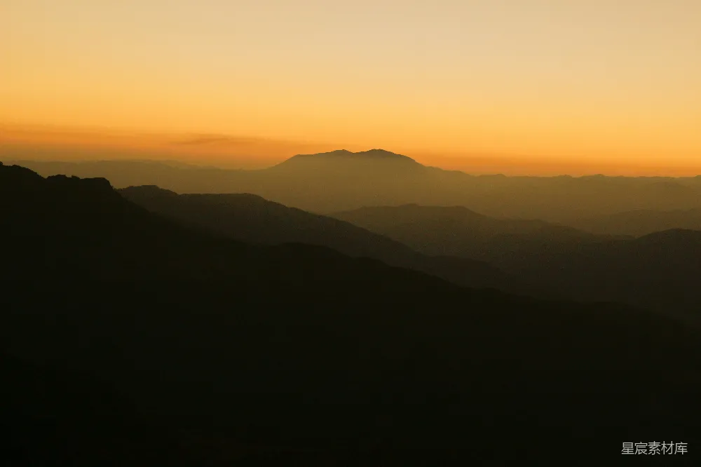 高清摄影 旅行 实验性 自然 壁纸 日落时分山峦的景象