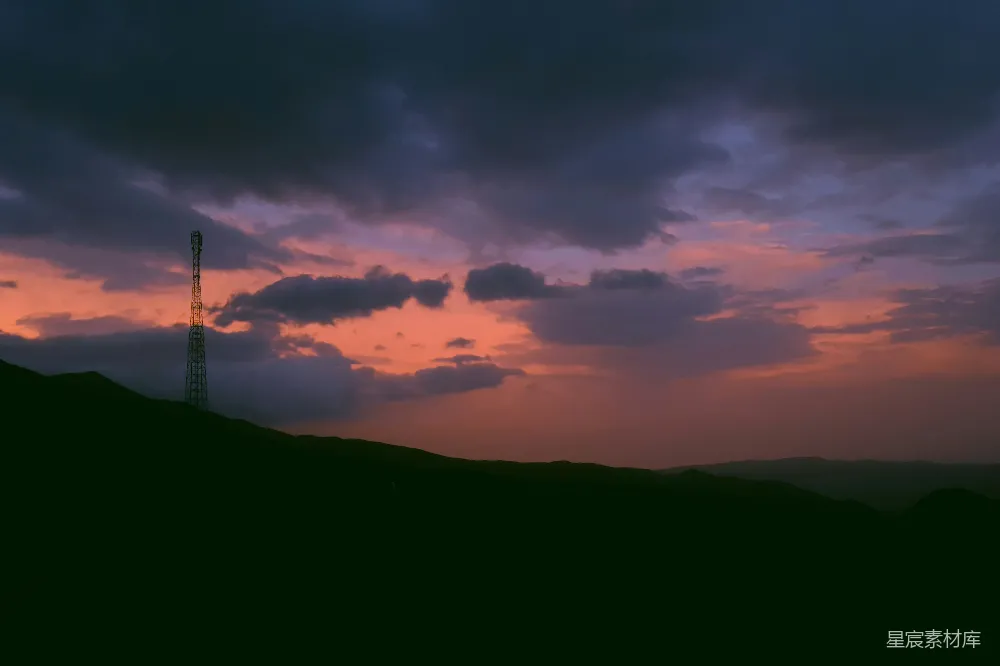 高清摄影  夕阳下的山影