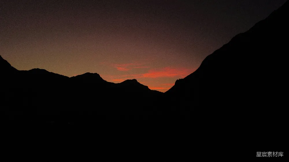 高清摄影  夕阳下的山脉