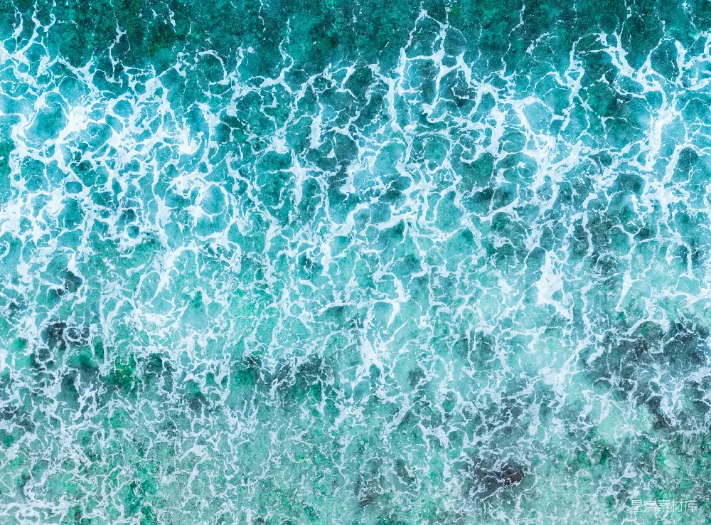高清摄影  海洋的航拍视角，波浪翻滚。