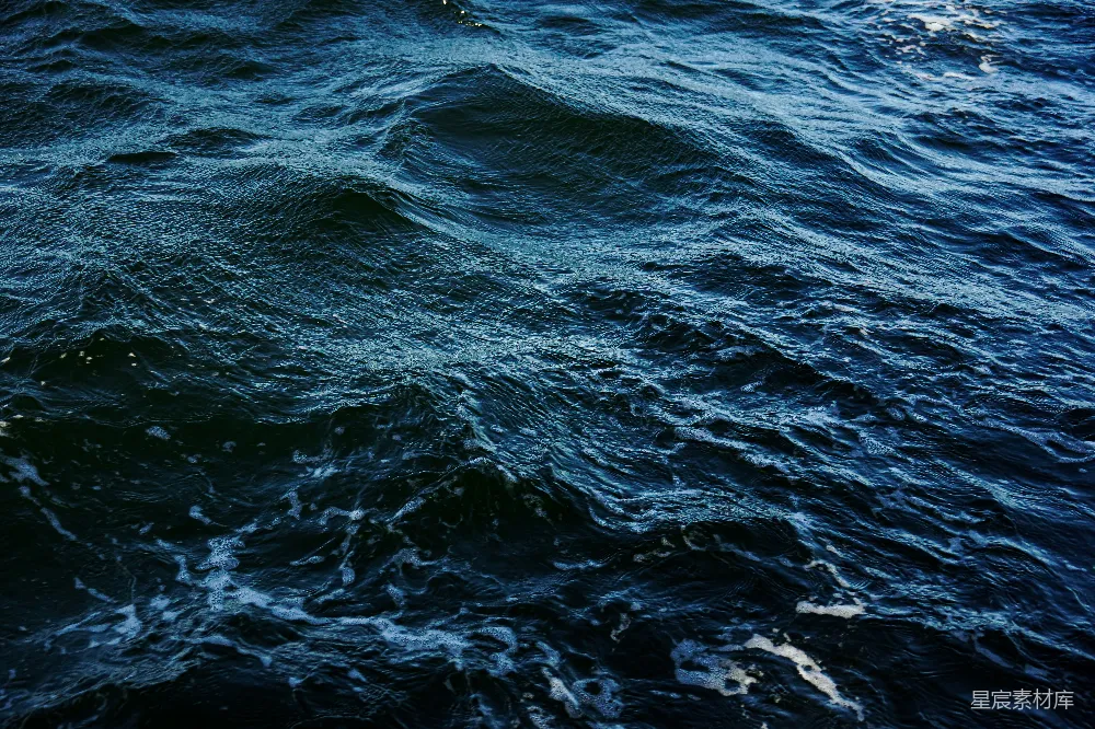 高清摄影 壁纸 自然 一片波涛汹涌的水域