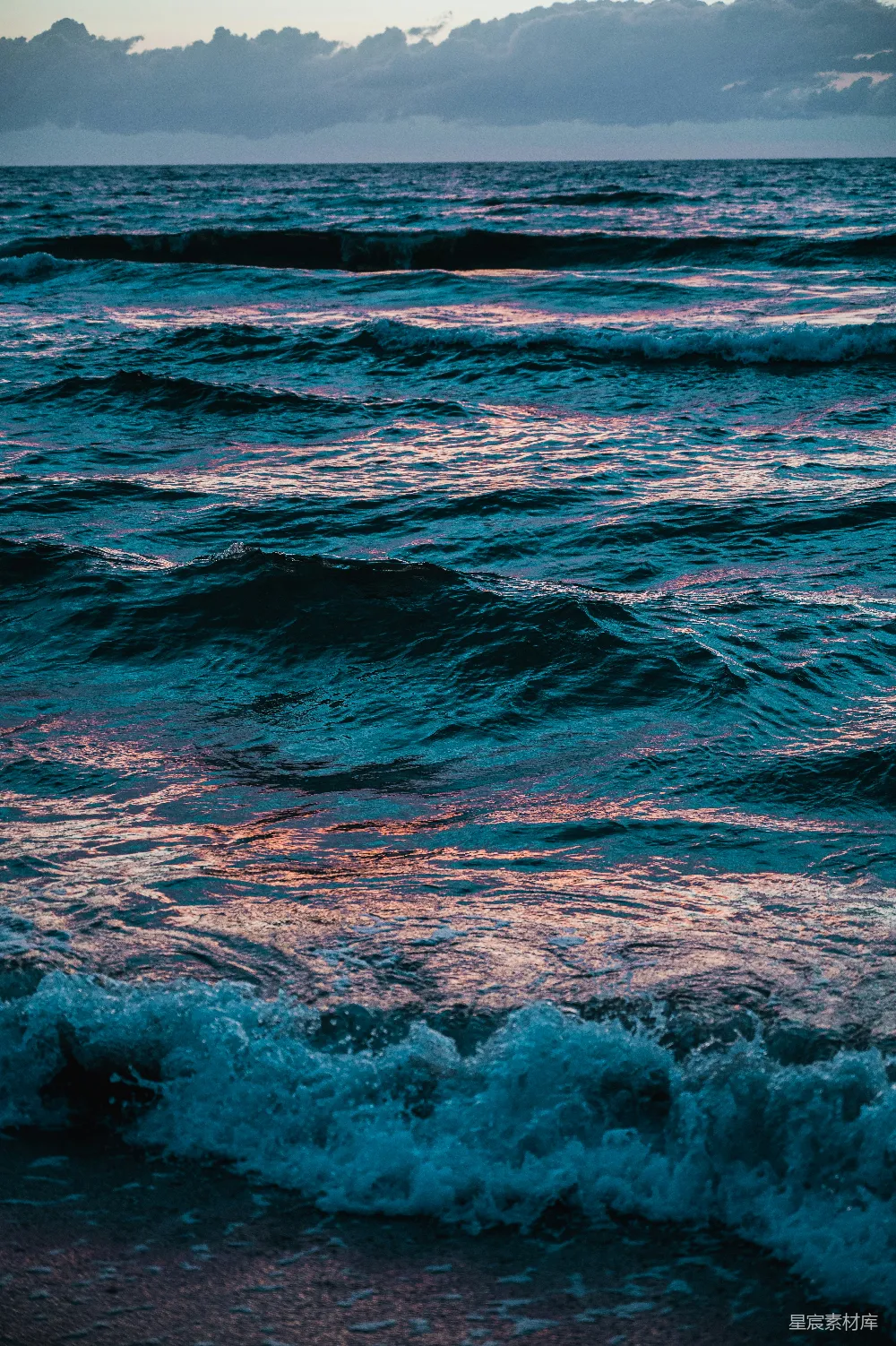高清摄影 自然 白天的蓝海浪花