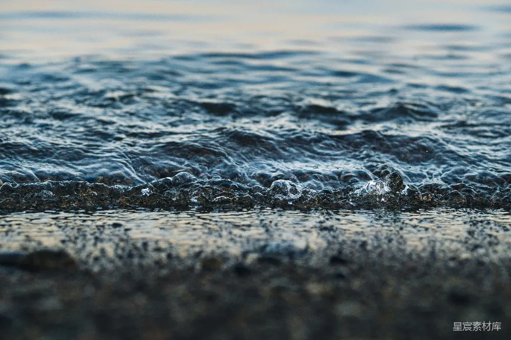 高清摄影 壁纸 自然 海滩上近景拍摄的海浪