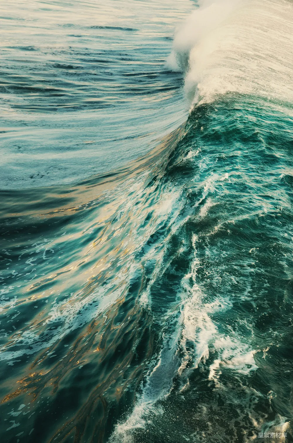 高清摄影 自然 白天的蓝色海洋波浪