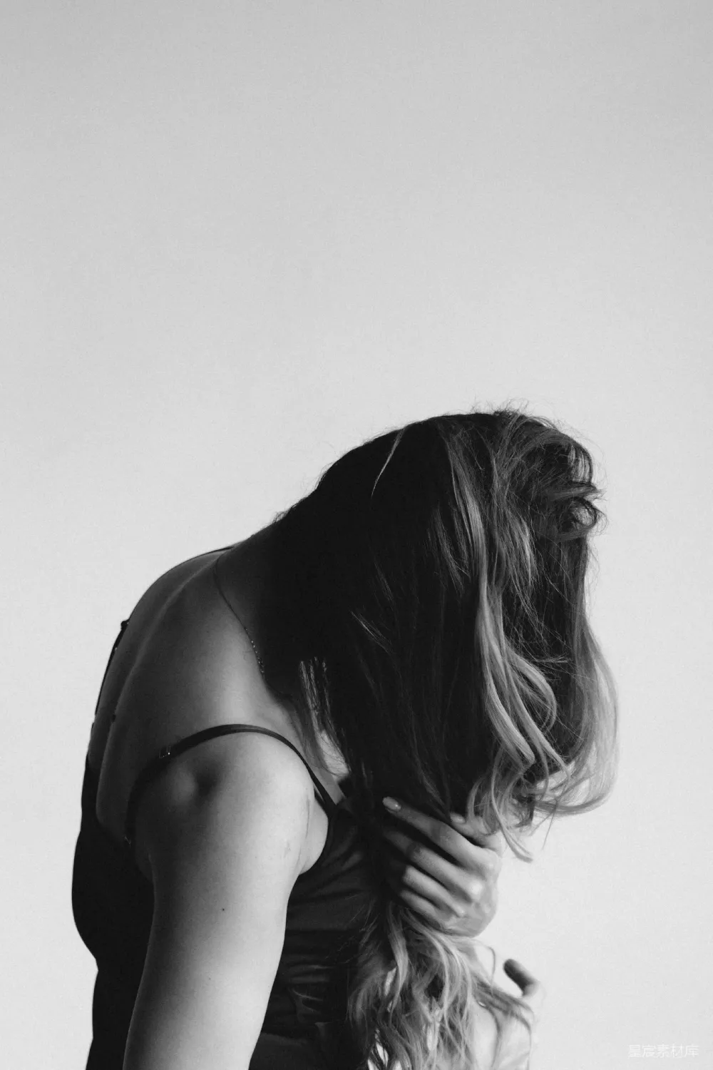 高清摄影  一个长发的女人