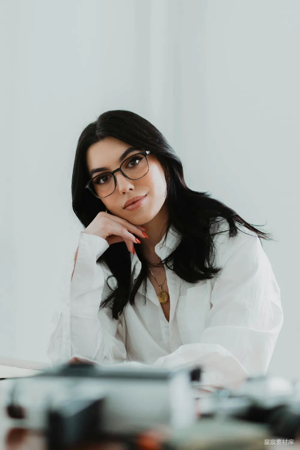高清摄影  一位戴眼镜的女士