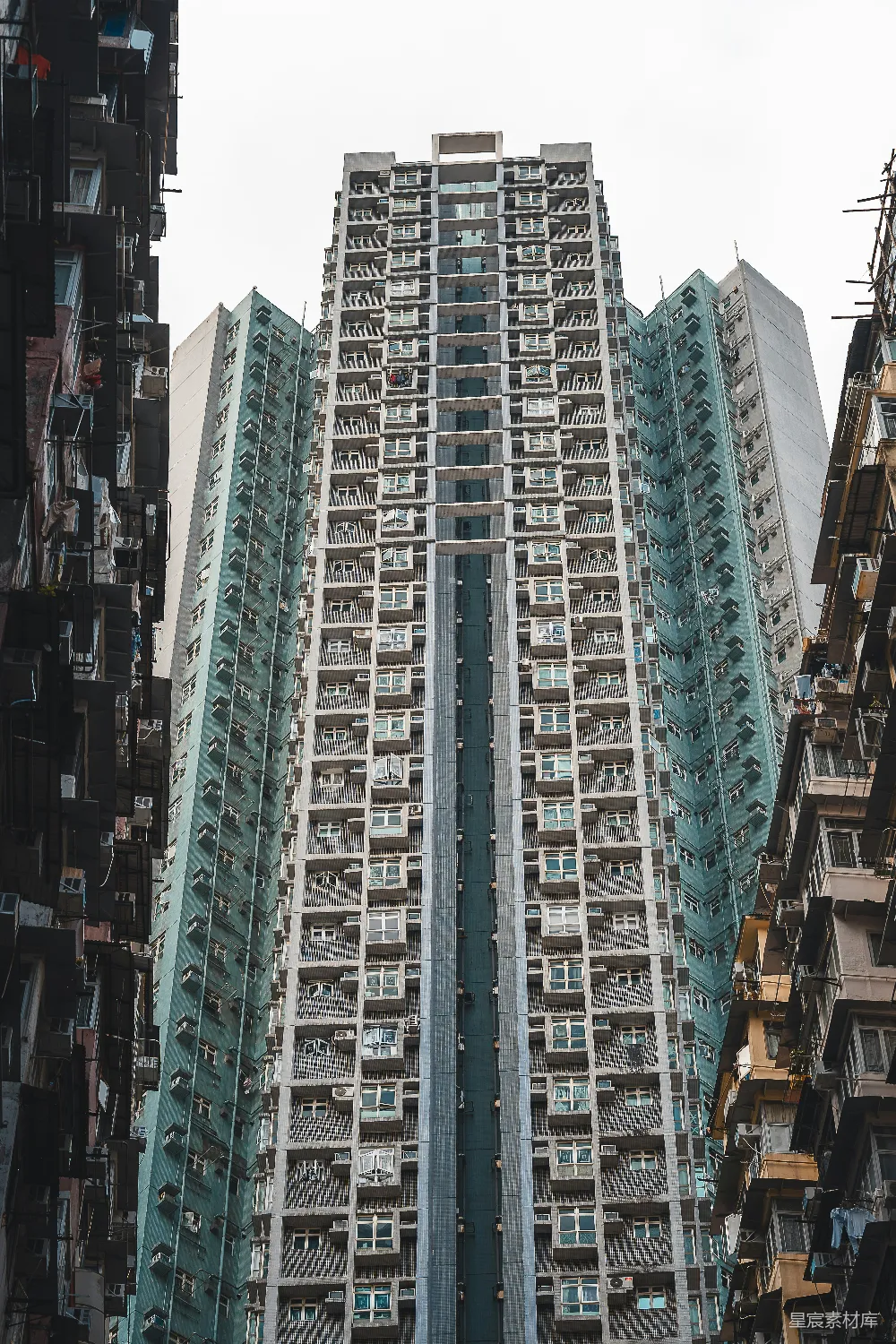 高清摄影  从下方看高楼大厦