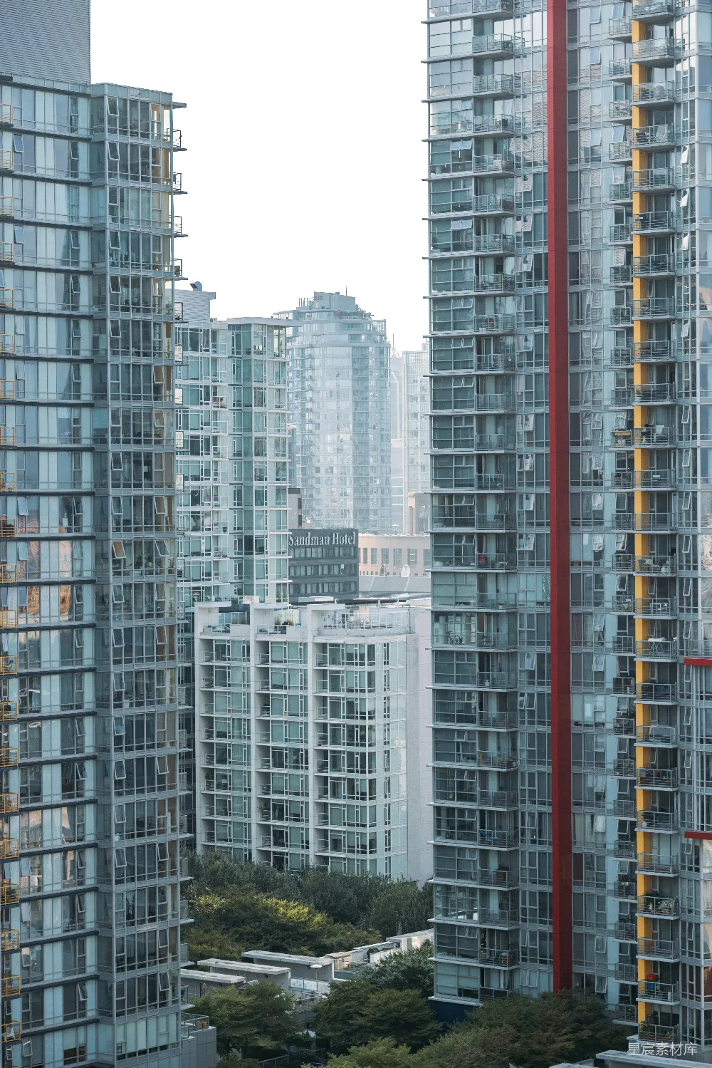 高清摄影  高楼林立，构成了城市天际线的主要景观。