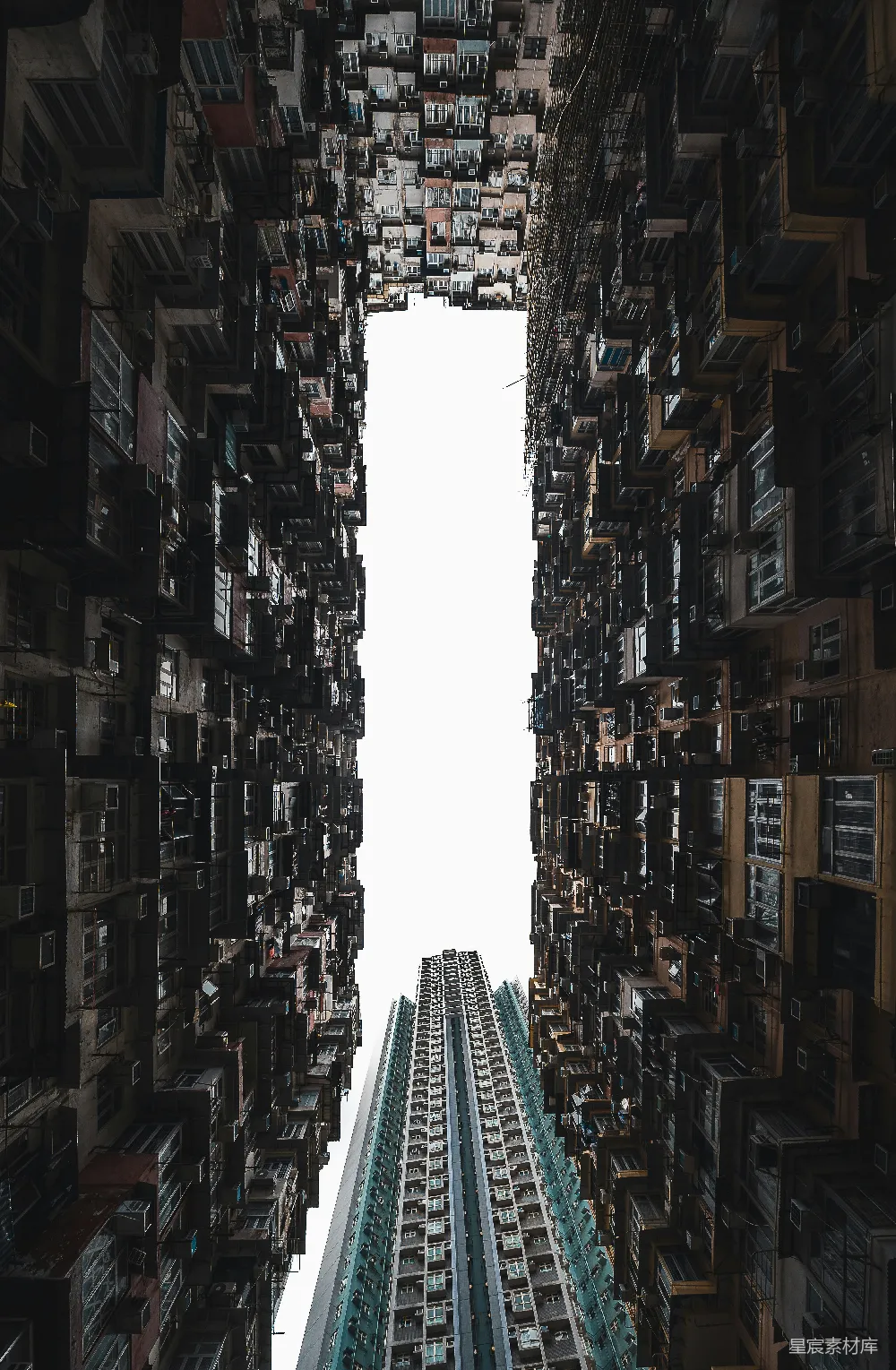 高清摄影 旅行 密集的高层公寓楼直指云霄。