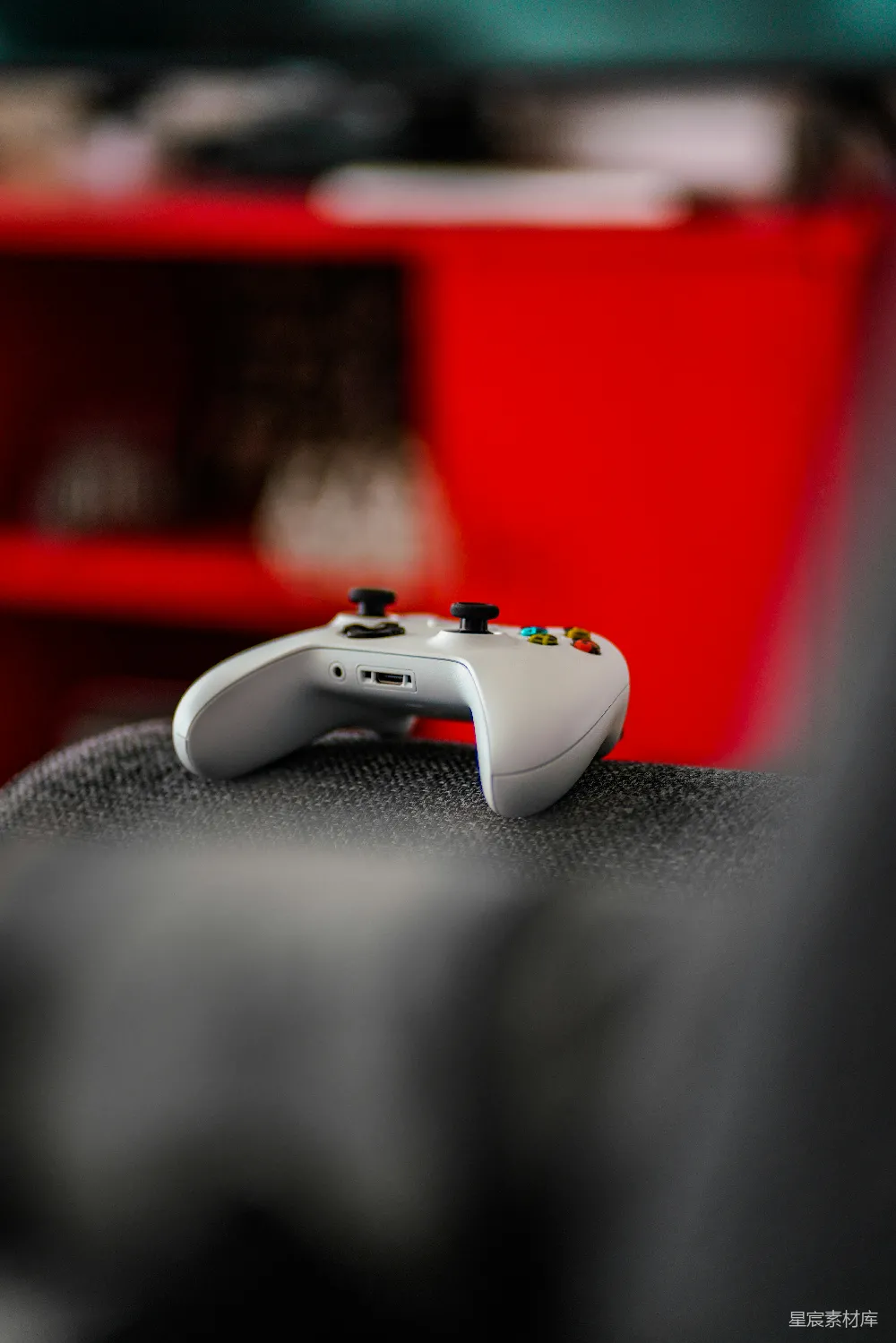 高清摄影  浅景深照片中的白色微软Xbox无线游戏控制器
