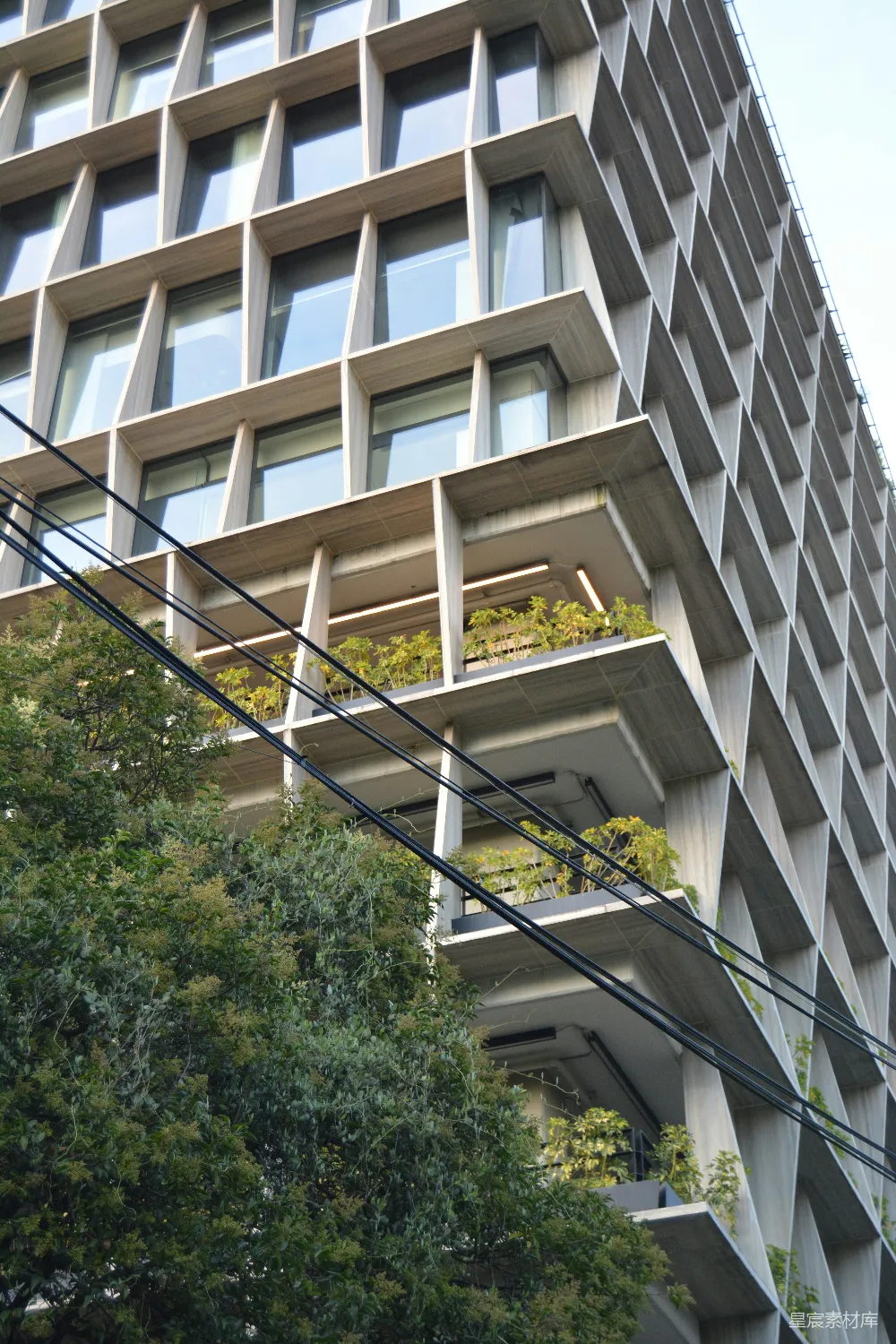 高清摄影  现代建筑，混凝土外墙和阳台